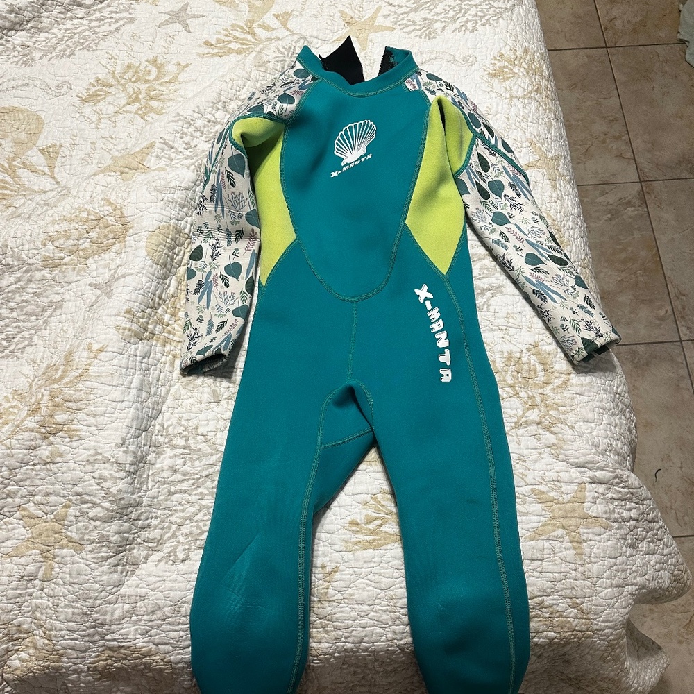 Girls 3mm wetsuit